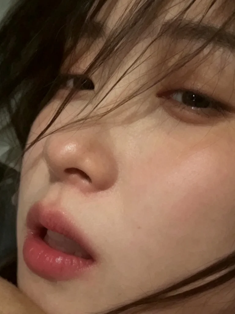 女大学生为了改成绩，深夜敲老师门